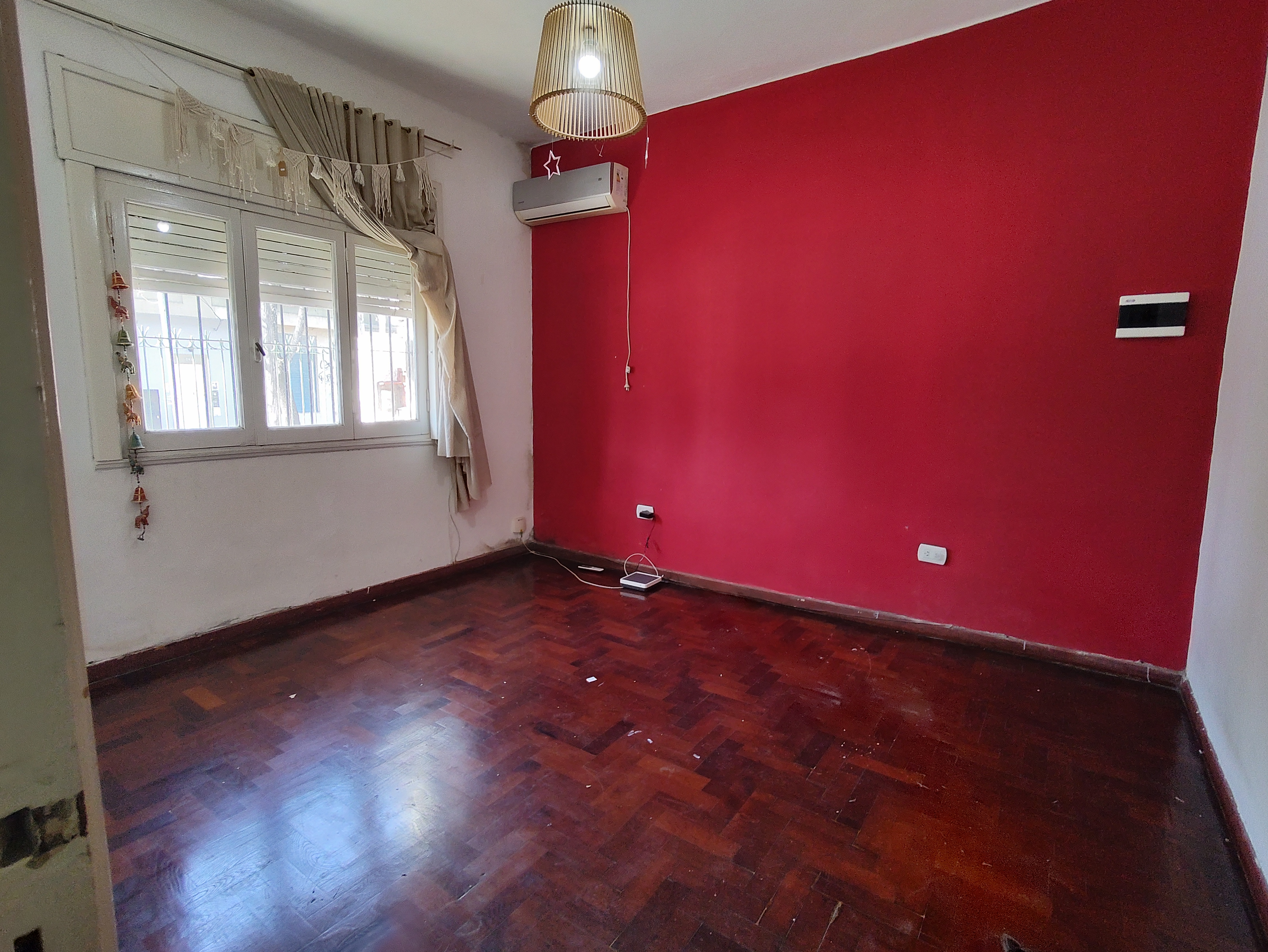 Casa 3 Ambientes con Gran Terreno y Cocheras - Foto 5
